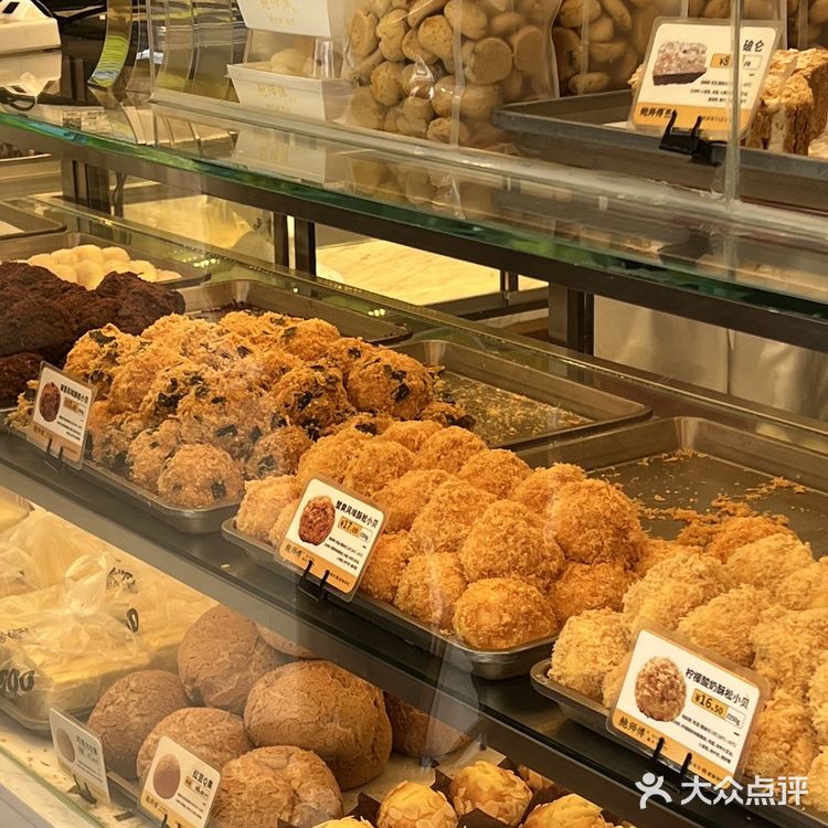 鲍师傅新品好绝👌🏻巧克力啵啵泡芙好可爱