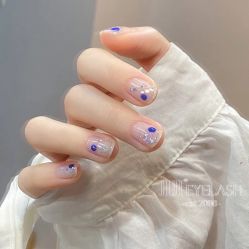 -吉吉靓甲美睫
