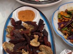 -一口猪海鲜浑锅·东北家常菜