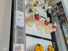 -花花卷卷·鲜食蛋糕(静安久光百货店)