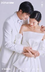 -雪中彩影婚纱摄影·微光艺术中心