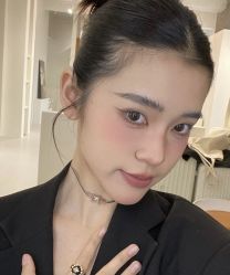 -明天见·化妆造型工作室