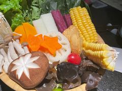 -湊湊火锅·茶憩(新中关购物中心店)