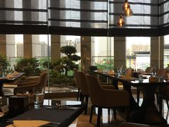 靠窗位-康帝国际酒店-艾斯本自助西餐厅