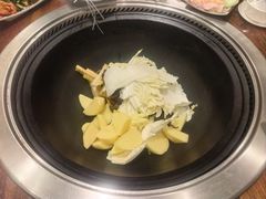 -粘豆包铁锅炖二部(温泉街店)