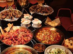 -何师烧烤Pro ·江湖川菜·小龙虾·精酿(太古里旗舰店)