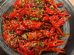 -肥肥虾庄·金牌油焖大虾(汉街SKP店)