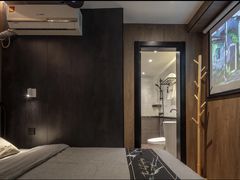 -一间森林酒店(上海人民广场店)