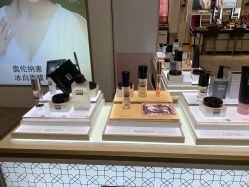 点击看大图 -奥伦纳素Erno Laszlo