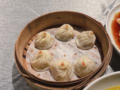 蟹粉小笼包-绿波廊(豫园店)