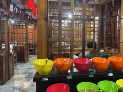 -果松木炭酸菜铜火锅·外婆参鸡汤