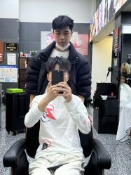 -藤野造型专业烫染接发