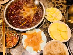 -肖肖酸萝卜鱼火锅(总店)