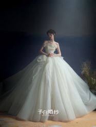 -予白婚纱礼服馆