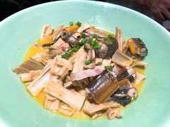 野山笋炖黄鳝-鱼食饭稻·苏浙土菜17年老馆子(平江路店)