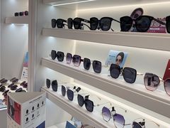 -J-Optical佳视明眼镜·蔡司视觉(青岛金茂览秀城店)