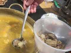 -顶顶汤火牛排火锅·经典铜锅涮肉