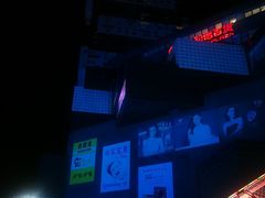 -资和信百货商场