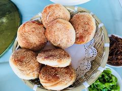 -红栌温泉山庄生态美食餐厅