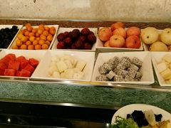 -东西风牛排馆周末烧烤自助(首都机场希尔顿店)