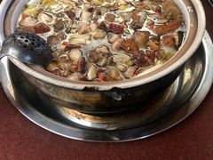 -东巴谷野生菌火锅餐厅