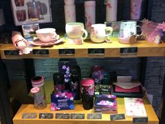 零售区-星巴克(古美路店)