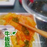 肥牛酸菜混在一起，东北烧烤真心好吃！