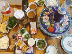 -毛辣果·贵州红酸汤牛肉火锅(西单店)