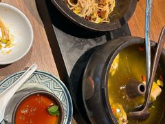 -云海肴·汽锅鸡·云南菜(天山百盛优客店)