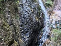 -南昆山川龙瀑布