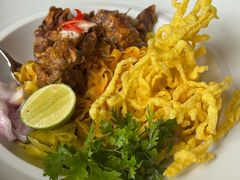 -Chom Cafe and Restaurant