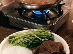汤锅毛肚-醉美东江·三文鱼·烧鸡公