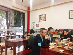大堂-胡成记口蘑龙眼包子(盐道街店)