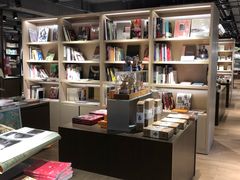 -光海书局(南京东路第一百货店)
