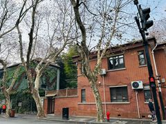 -穹六人间 people 6(岳阳路店)