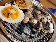 -围炉肉舍•炭烤活鳗•丹东海鲜烤肉(步行街店)