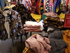 -URBAN REVIVO(北京斯普瑞斯奥特莱斯店)