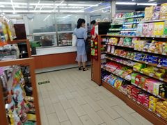 -全家便利店(莲花池东路店)