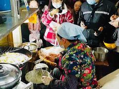 自助取餐区-半月镰胡姐脆皮萝卜饺子