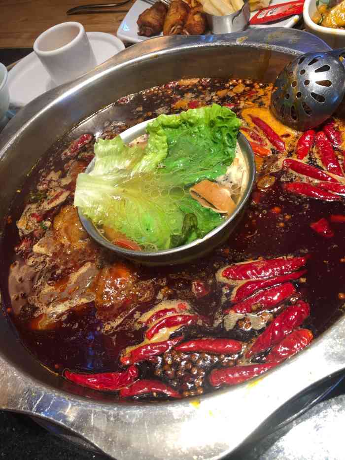 晓秧锅鲜货火锅(雄风店)-"[服务铃]服务:服务很好,看到我们戴着.