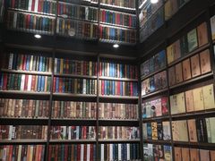 -钟书阁(群光广场店)