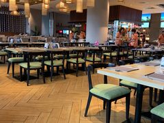 大堂-齐河孔雀王温泉酒店·金孔雀自助百汇