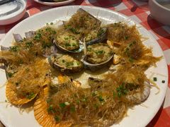 蒜蓉粉丝蒸扇贝-琼大师东方烤乳猪(亚特兰蒂斯店)
