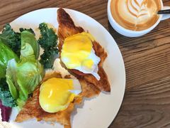 -Common Table · Brunch & Coffee