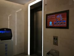 -皇庭广场-地下停车场