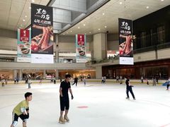 -冰纷万象滑冰场(深圳万象城店)