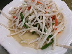 芦苇根炒肉丝-梦缘水乡·湖景餐厅