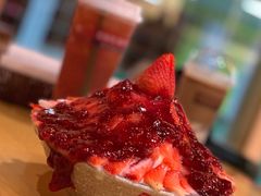 草莓雪冰-劳顶笨咖啡(益华广场店)