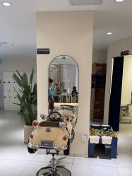 -PE SALON