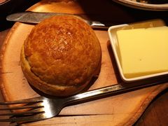 法国总统菠萝油-来龙里 精致 东南亚餐室(万象城店)